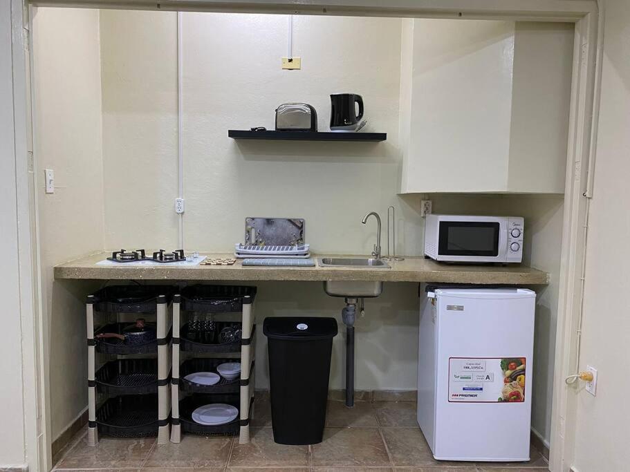 Cozy Studio Apartment Minutes From The Beach 빌렘스타트 외부 사진
